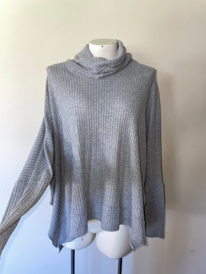 Cherish SIZE SMALL sweater