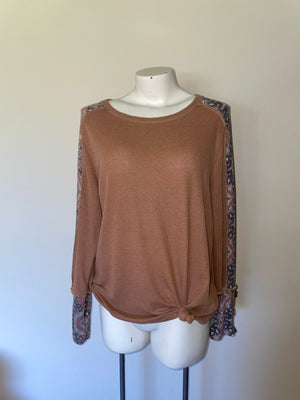 BiBi SIZE MEDIUM, sweater