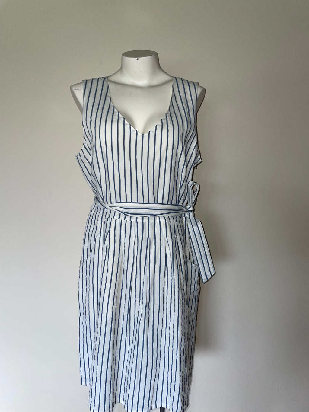 LL BEAN SIGNATURE size 12 striped dress