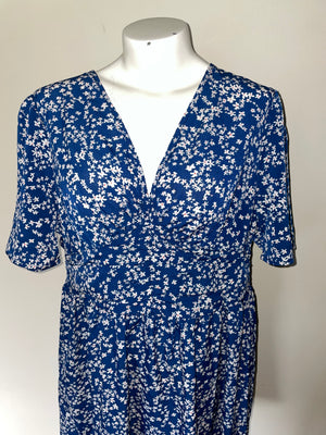 Floral patterned, no stretch, size 1X dress
