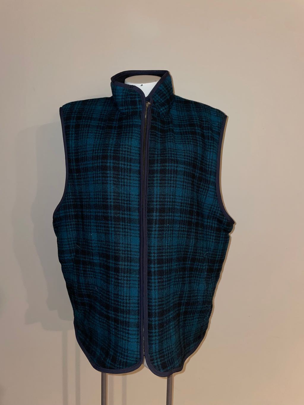 L.L. Bean PLAID, Sherpa lined vest (WARM) size large