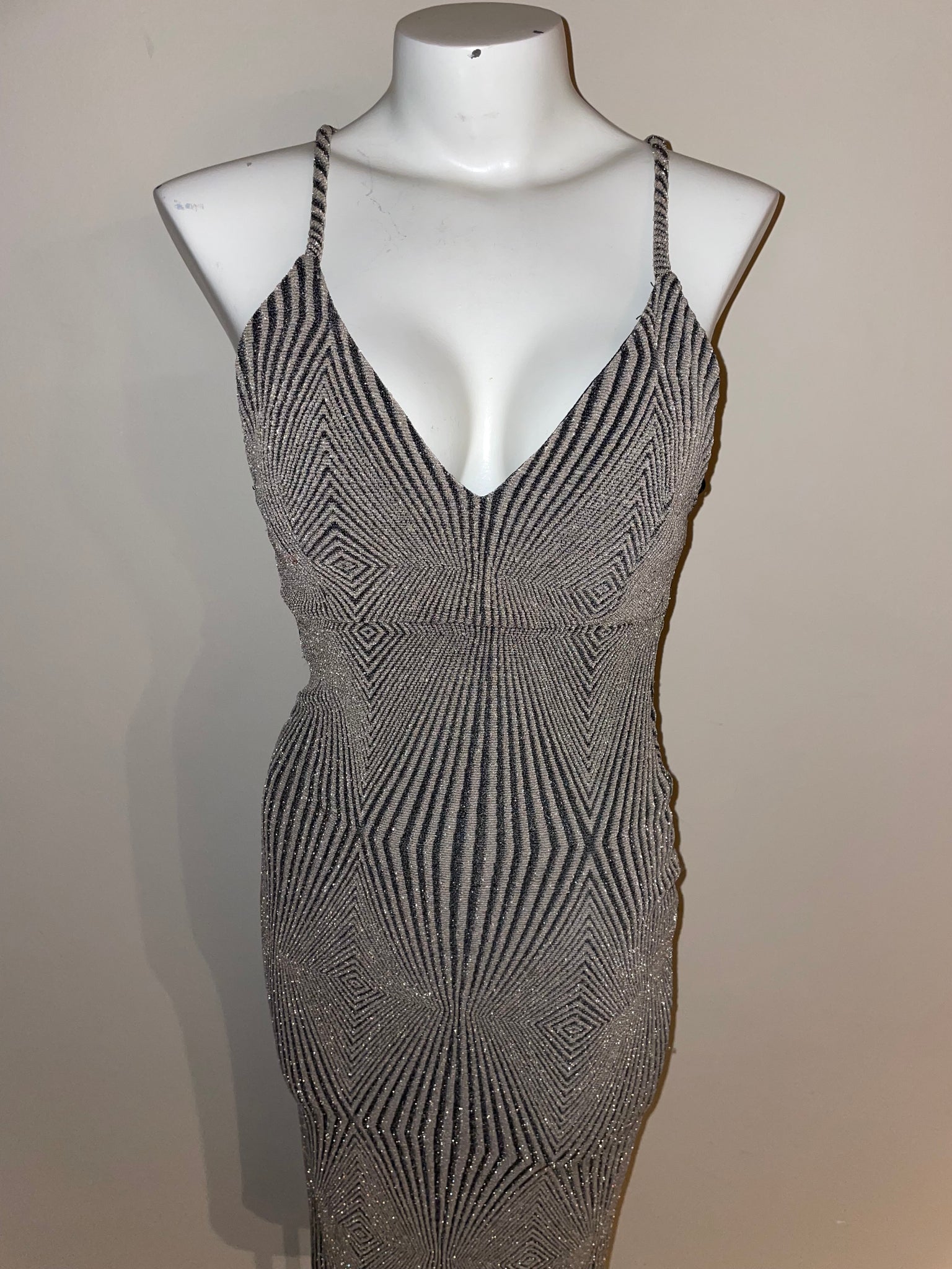AKIRA size small form fitting dress
