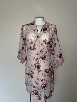 Floral SIZE MEDIUM, open front blouse