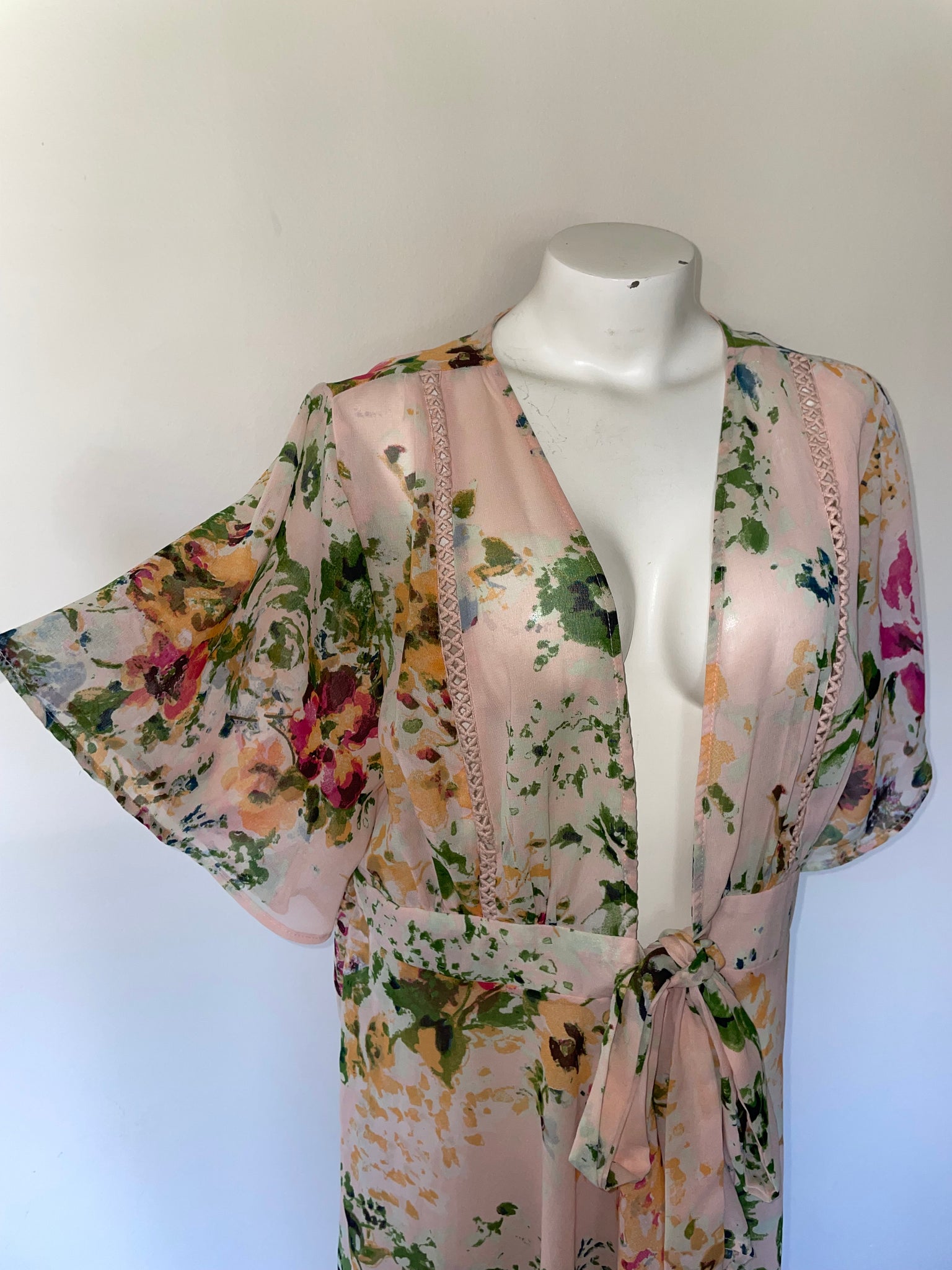 Floral, SIZE XL tie-front blouse