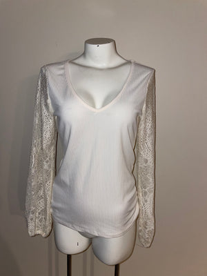 Daytrip SIZE SMALL stretchy blouse