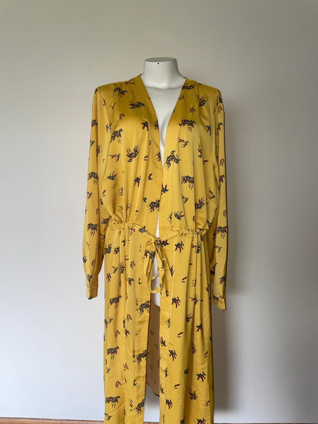Yellow, tie-front SIZE 3XL duster length nwt