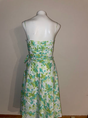 Classic Style SIZE 10, zippered back dress