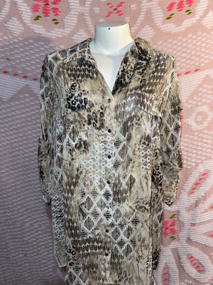 Dressbarn SIZE 1X weightless shiny blouse